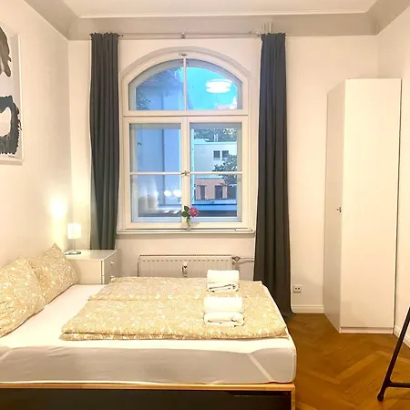 Zimmer In Der Maxvorstadt Mit Gemeinschaftsbad Homestay