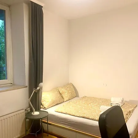 In Der Maxvorstadt Mit Gemeinschaftsbad Pansiyon